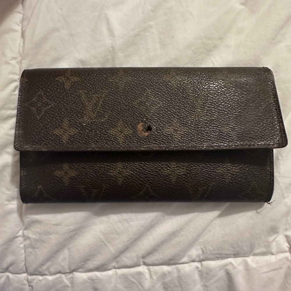 Louis Vuitton Sarah Monogram Wallet